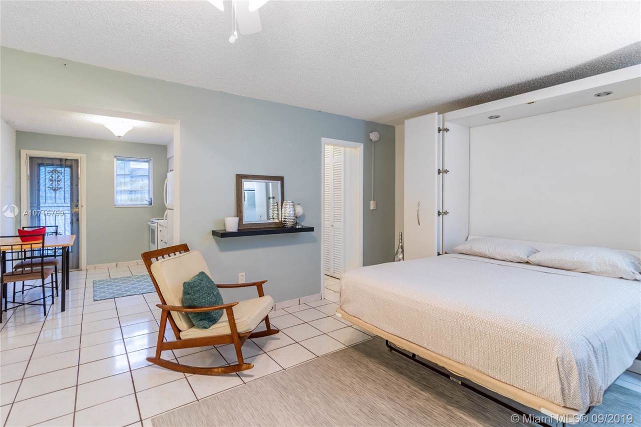 1590 Michigan Ave - Photo 1