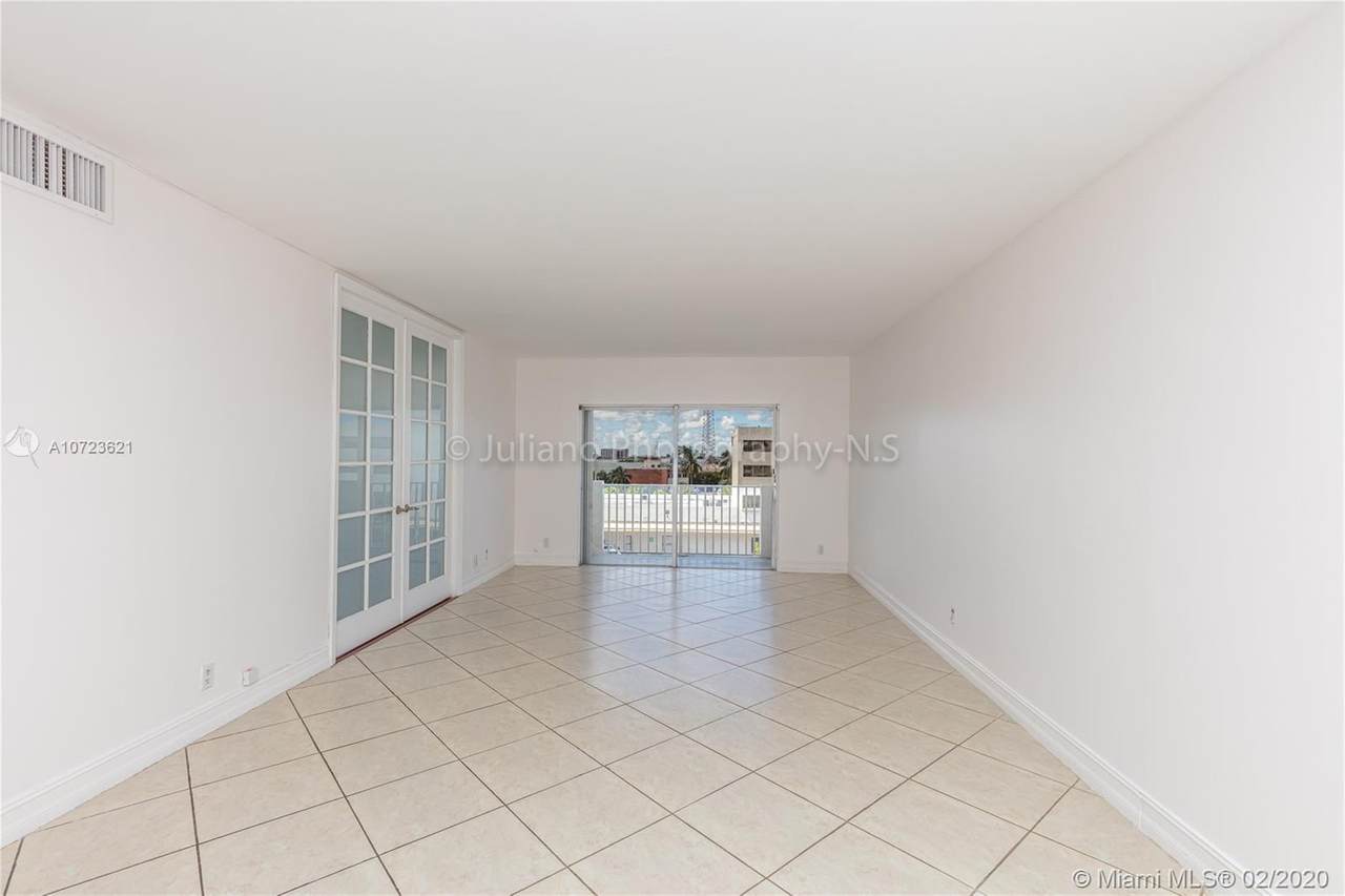 1455 Treasure Dr - Photo 1