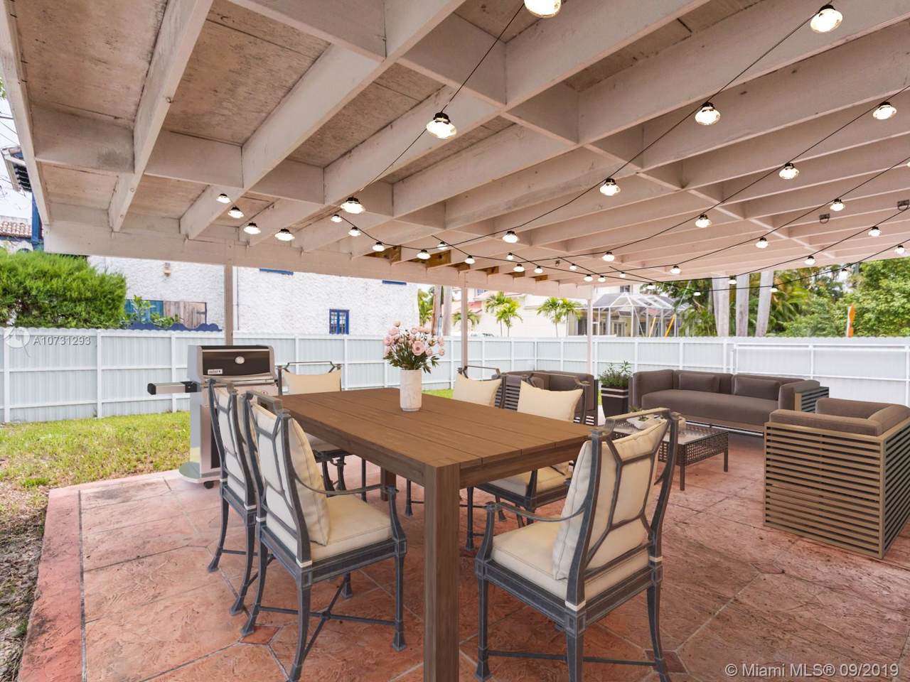 1070 Tyler St - Photo 1