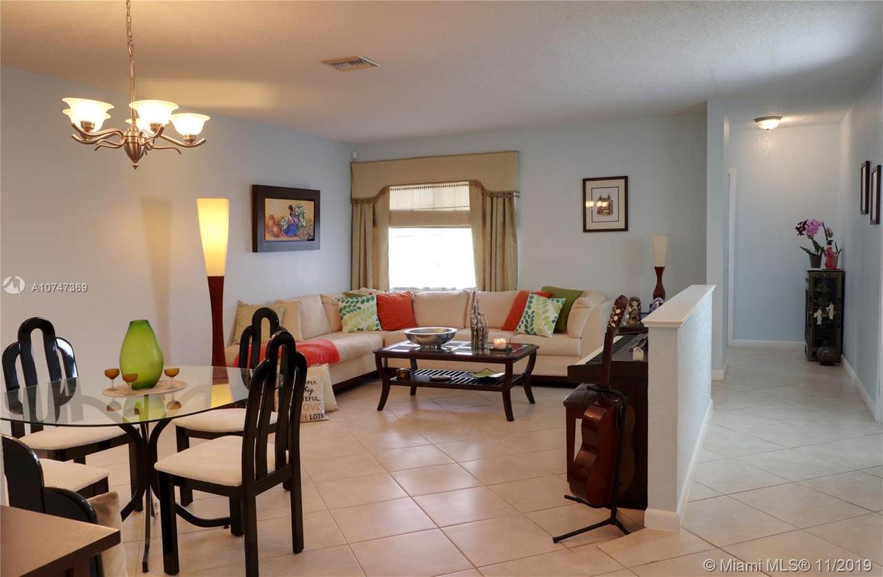 3820 Coral Springs Dr - Photo 1