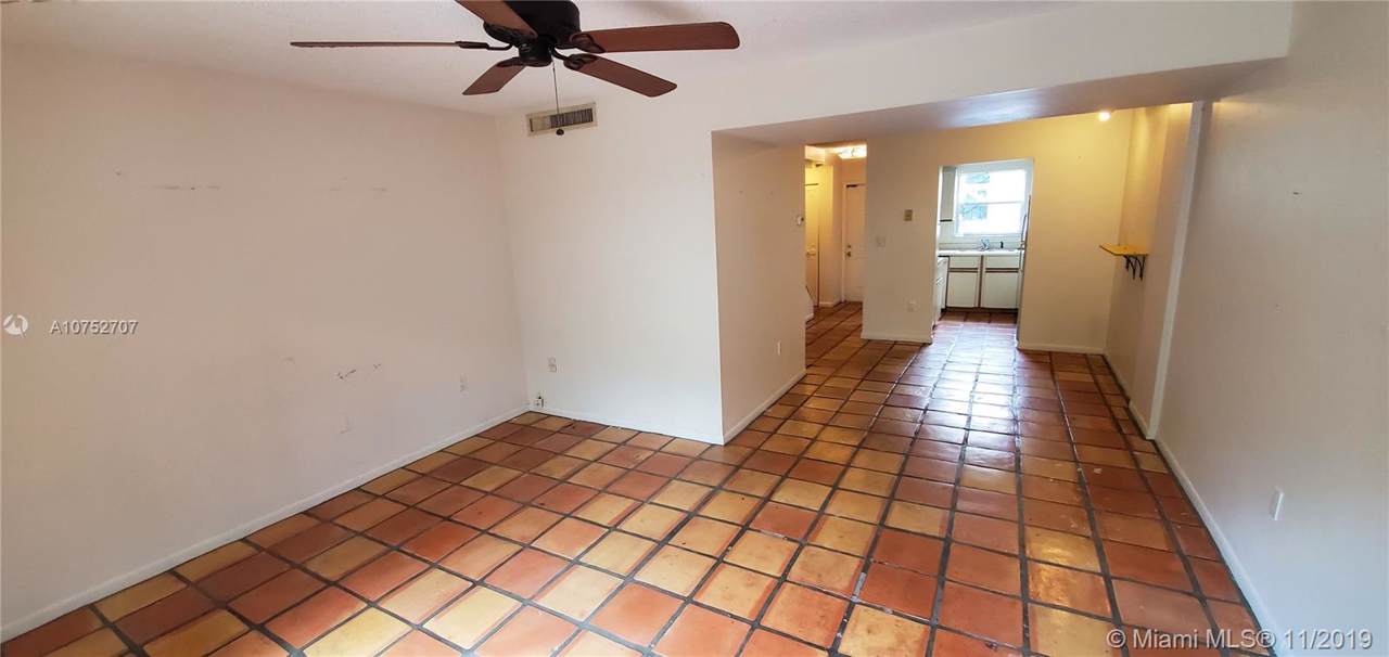 807 Oakland Park Blvd - Photo 1