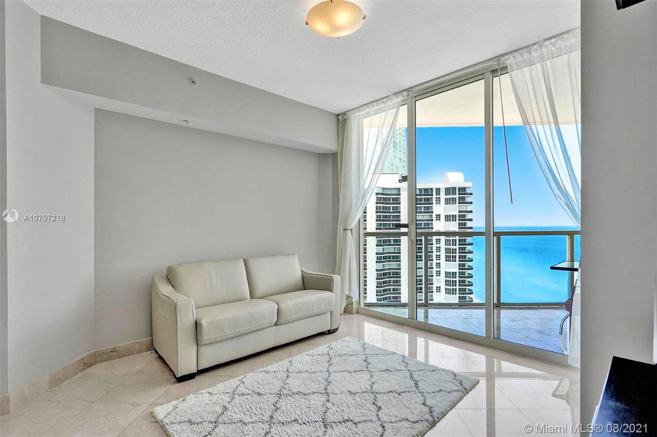 16699 Collins Ave - Photo 1