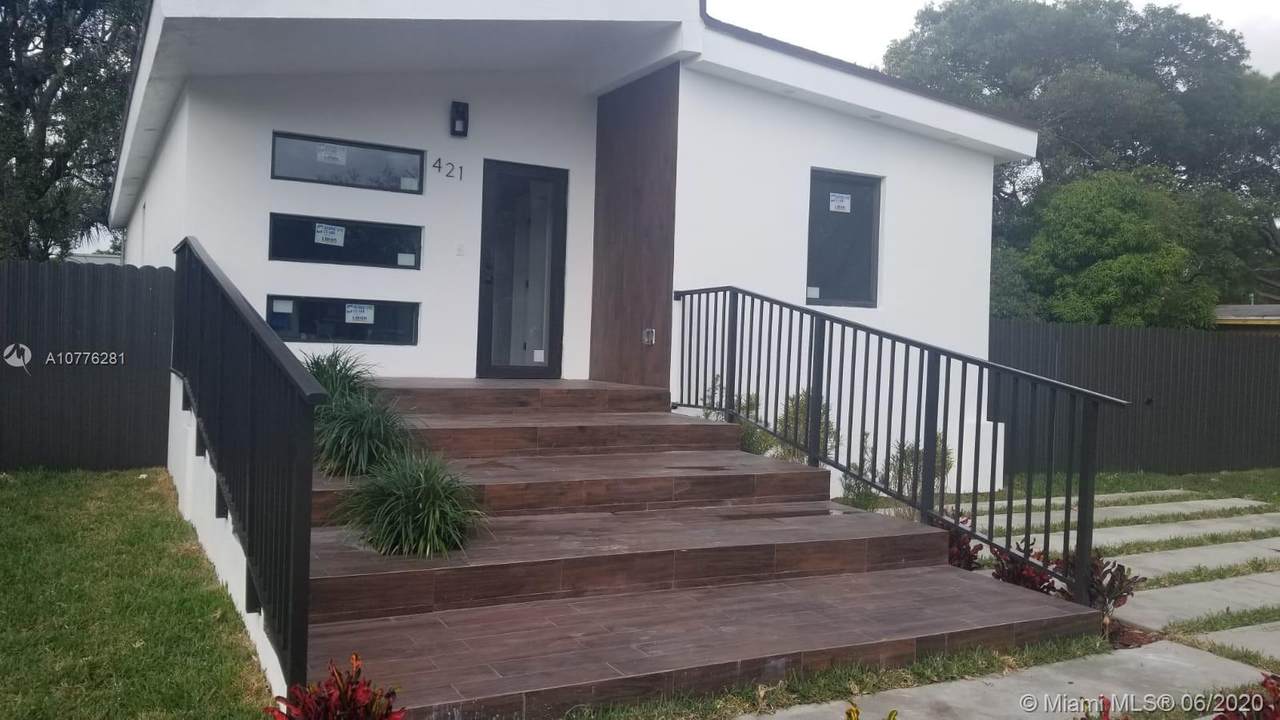 421 15th Way - Photo 1