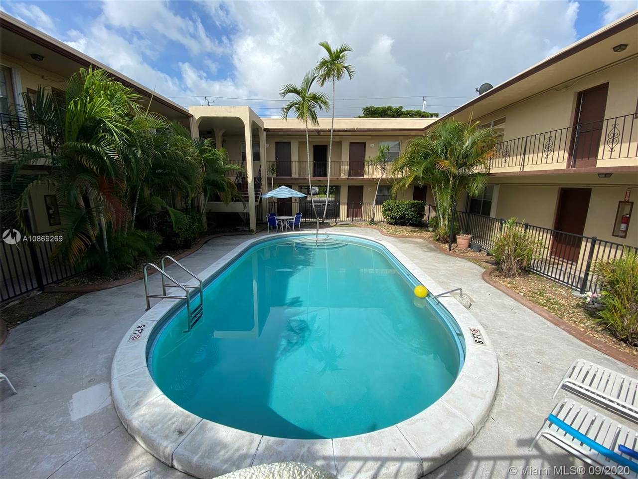 465 Royal Poinciana Blvd - Photo 1