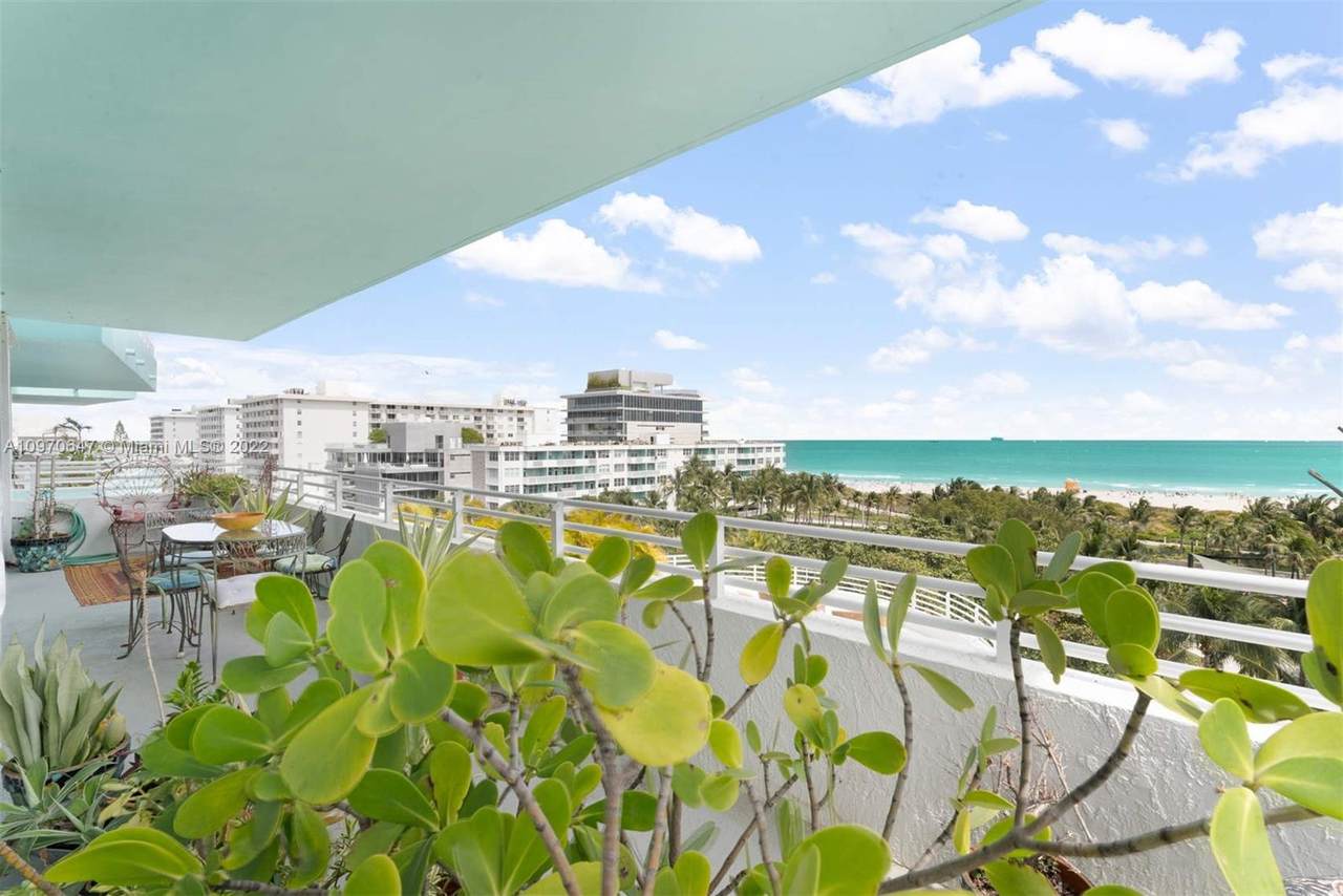 226 Ocean Dr - Photo 1