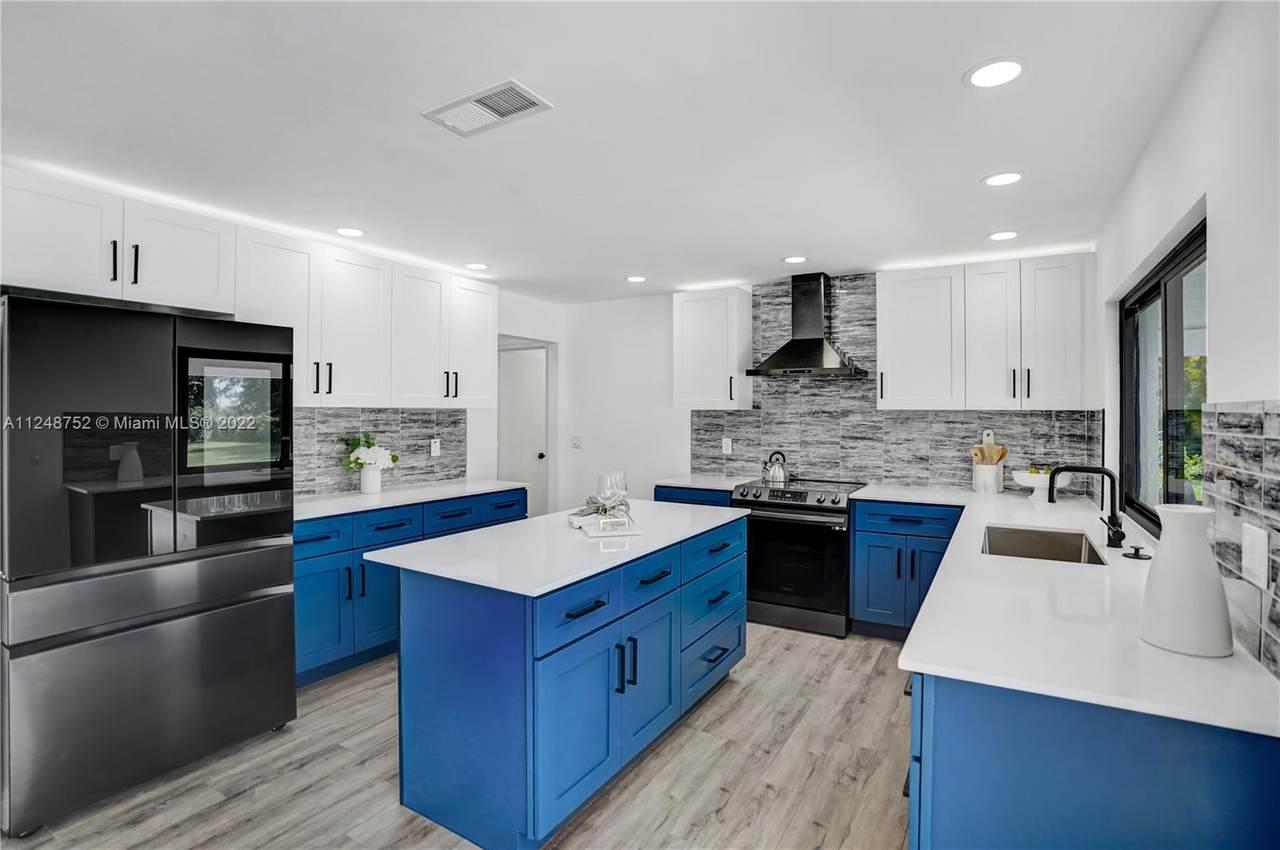 11476 Sundance Ln - Photo 1