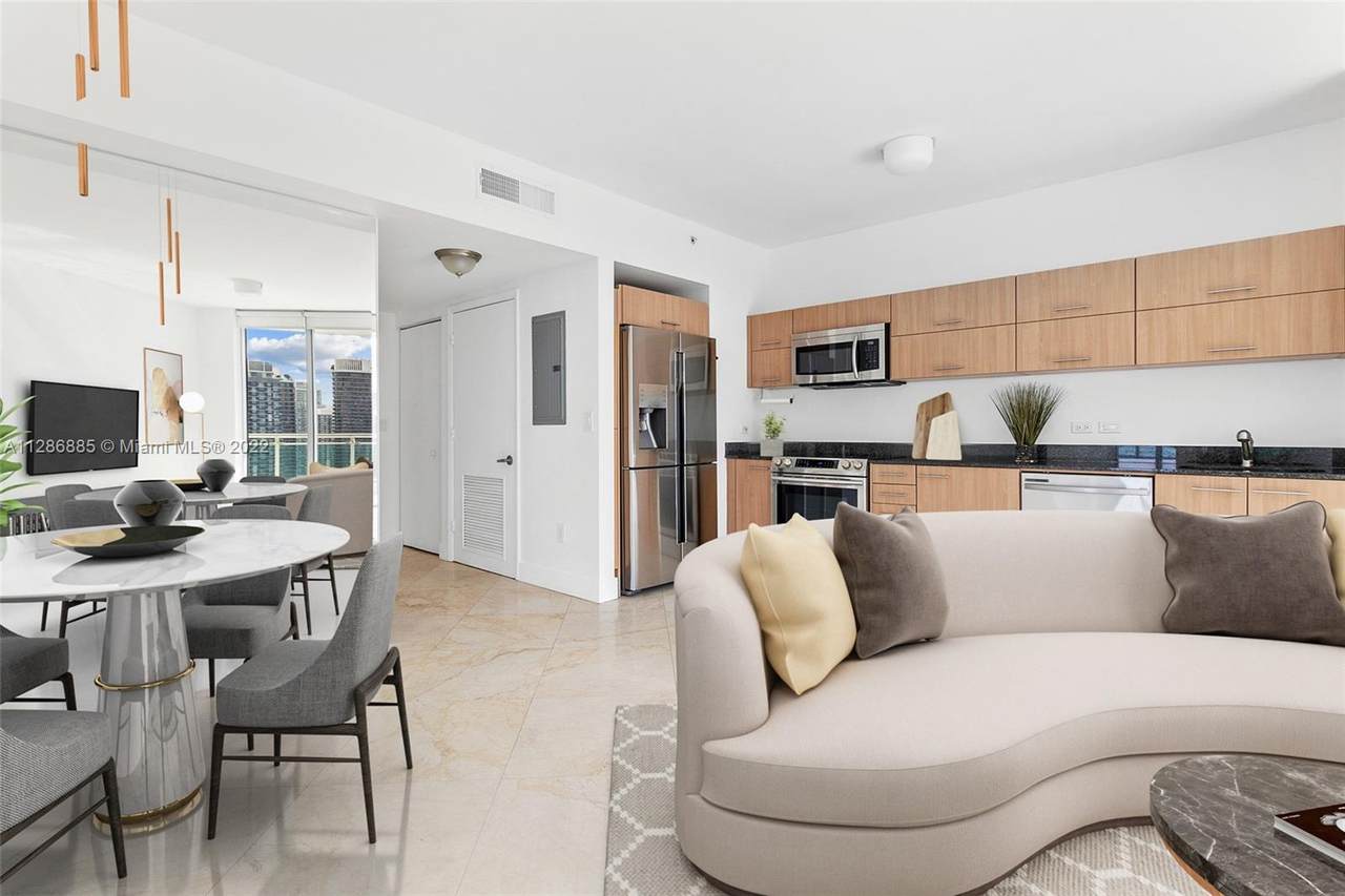 350 Miami Ave - Photo 1