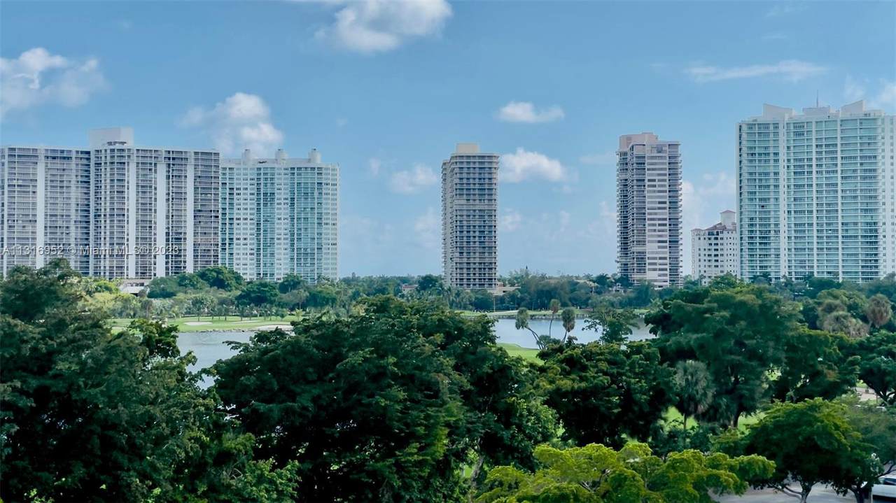 20225 34th Ct - Photo 1