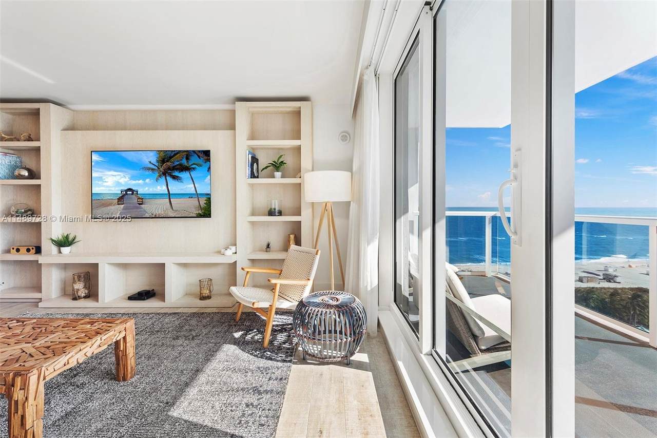 102 24th St - Photo 1