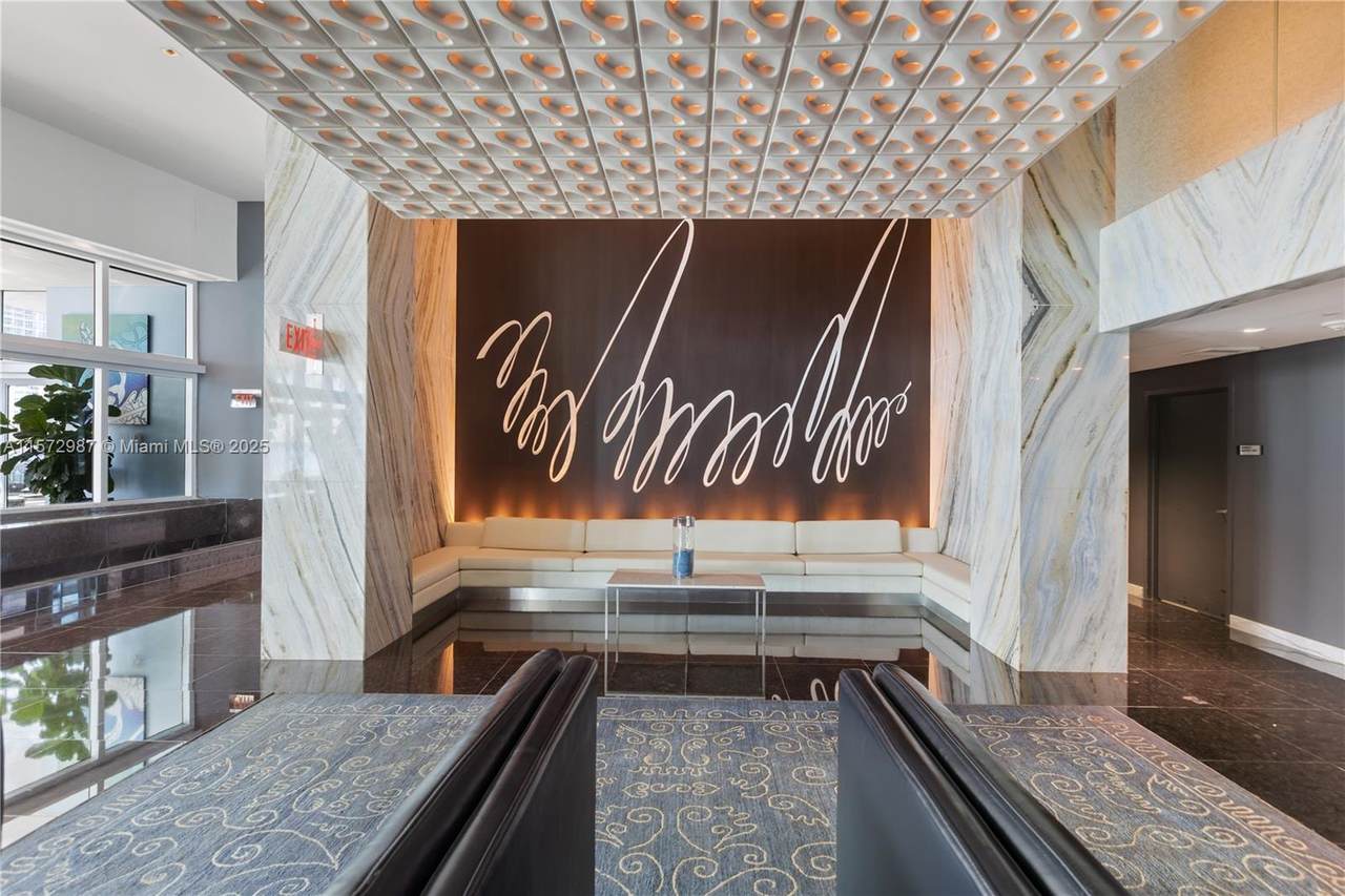 335 Biscayne Blvd - Photo 1