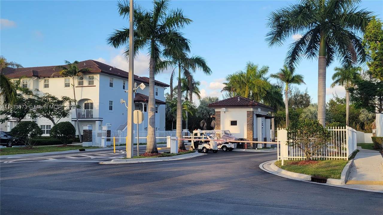 https://bt-photos.global.ssl.fastly.net/miami/1280_boomver_4_A11573073-2.jpg