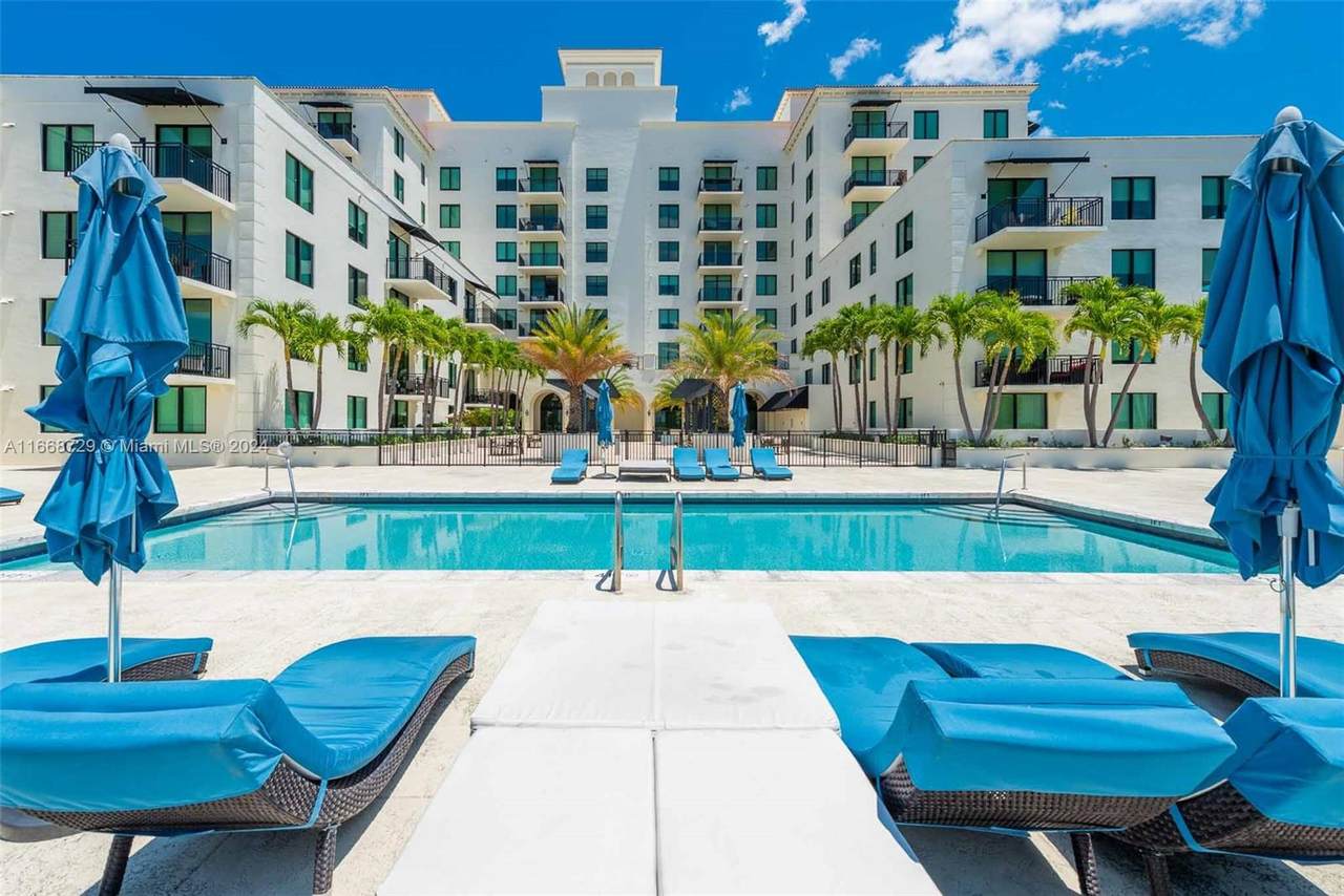 1300 Ponce De Leon Blvd - Photo 1