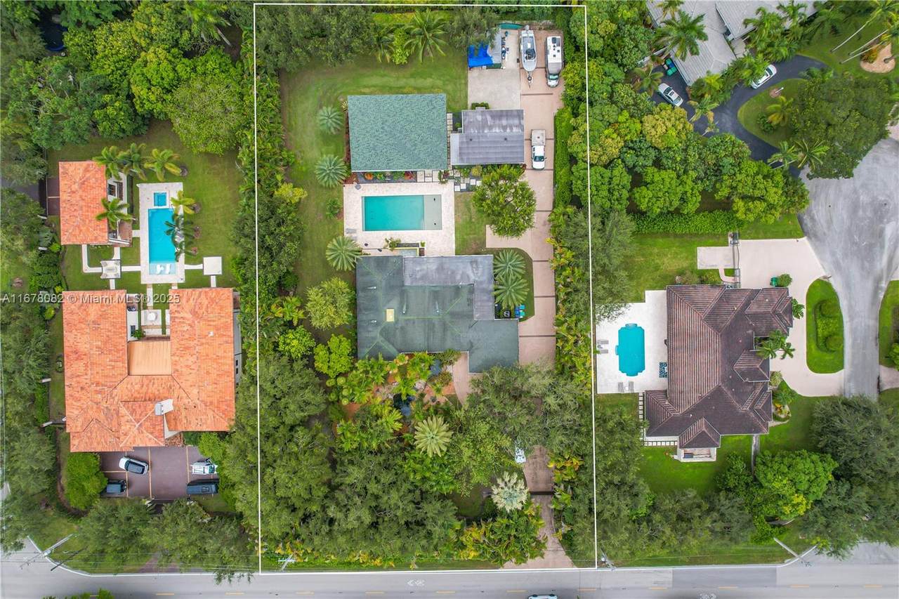 9234 112th St - Photo 1