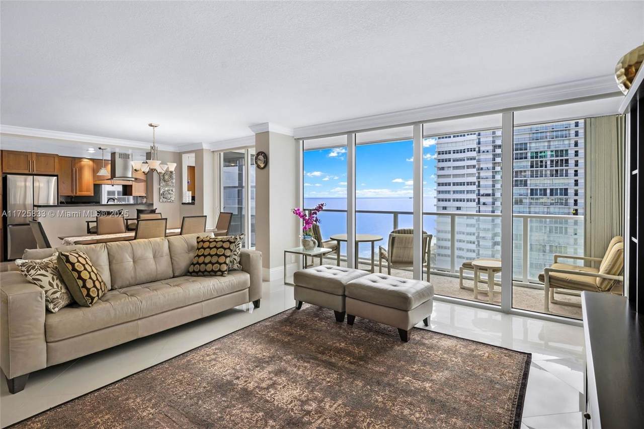 4300 Ocean Blvd - Photo 1