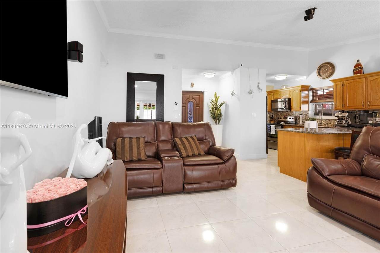 19251 118th Ct - Photo 1