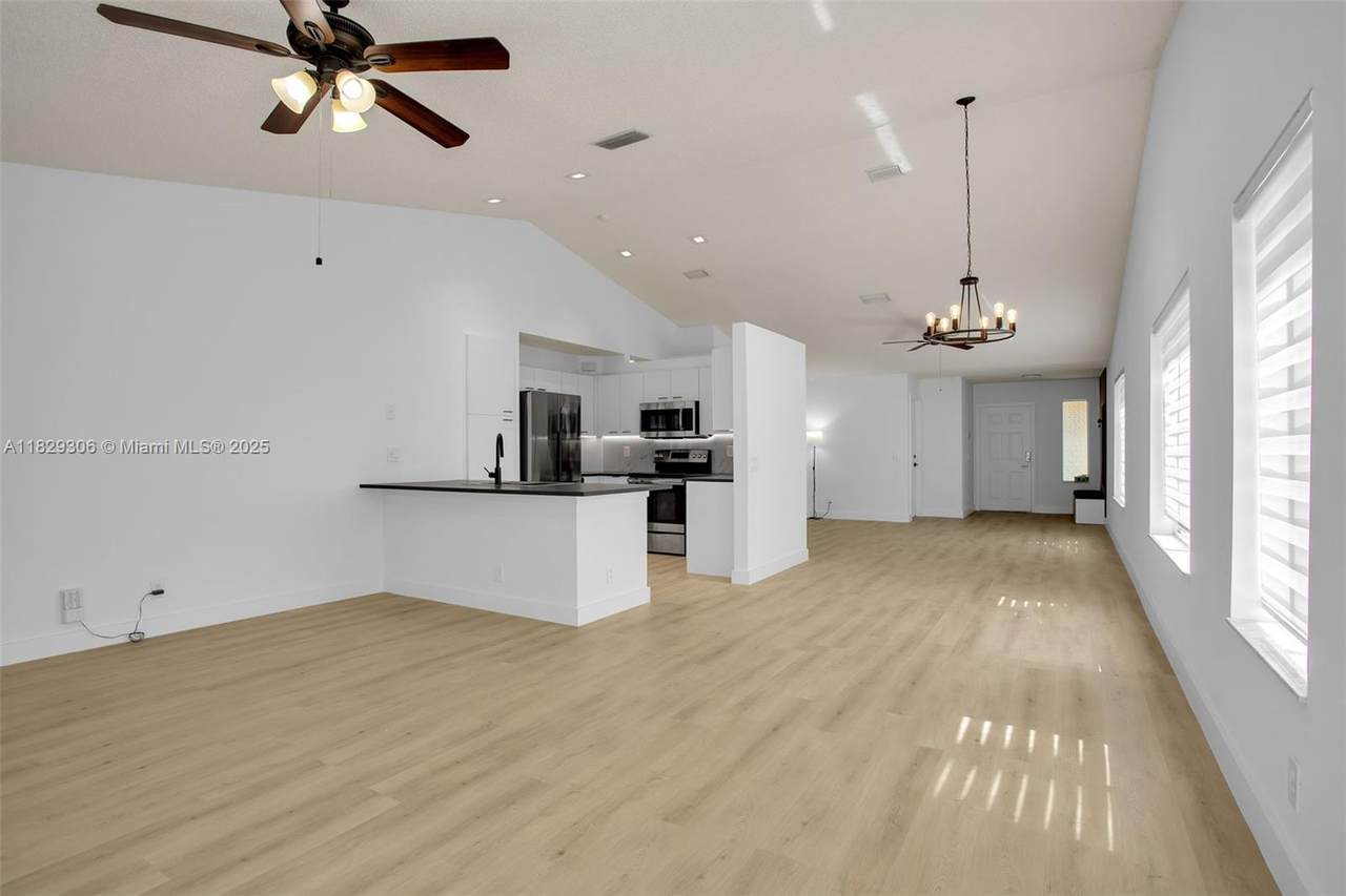 1611 Palermo Dr - Photo 1