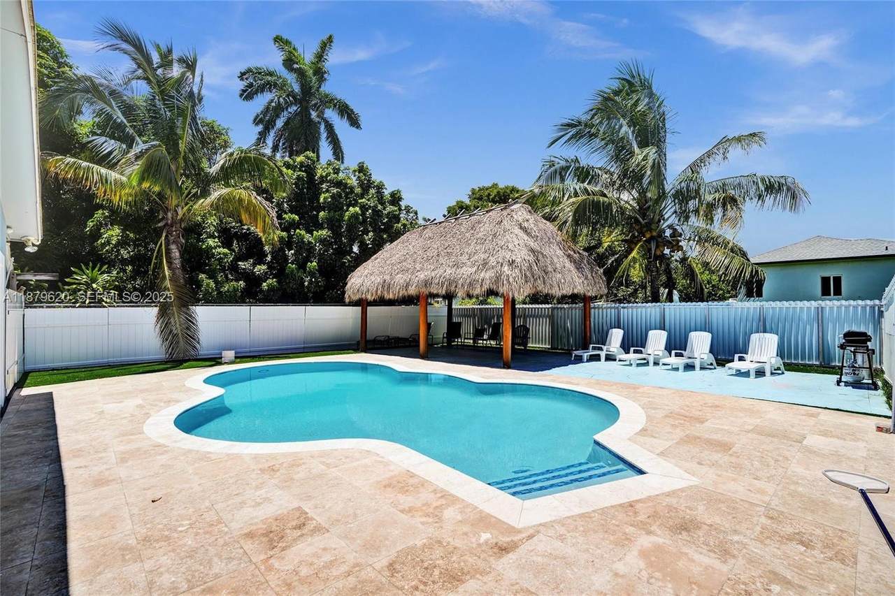 16000 Miami Ave - Photo 1