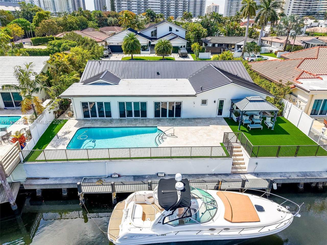 https://bt-photos.global.ssl.fastly.net/miami/1280_boomver_5_A11882256-2.jpg
