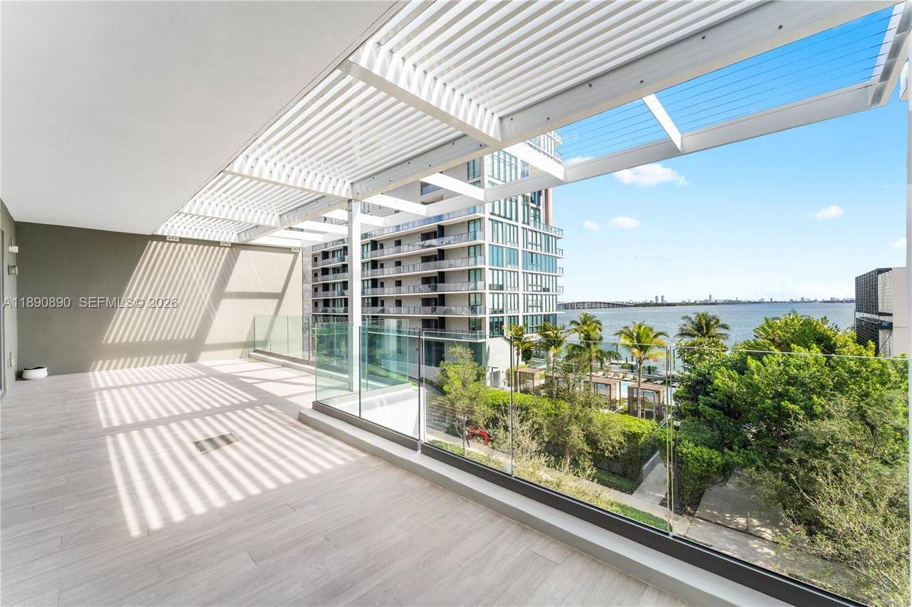 https://bt-photos.global.ssl.fastly.net/miami/1280_boomver_5_A11890890-2.jpg