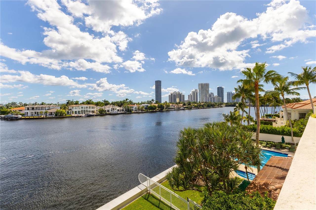 https://bt-photos.global.ssl.fastly.net/miami/1280_boomver_5_A11893704-2.jpg