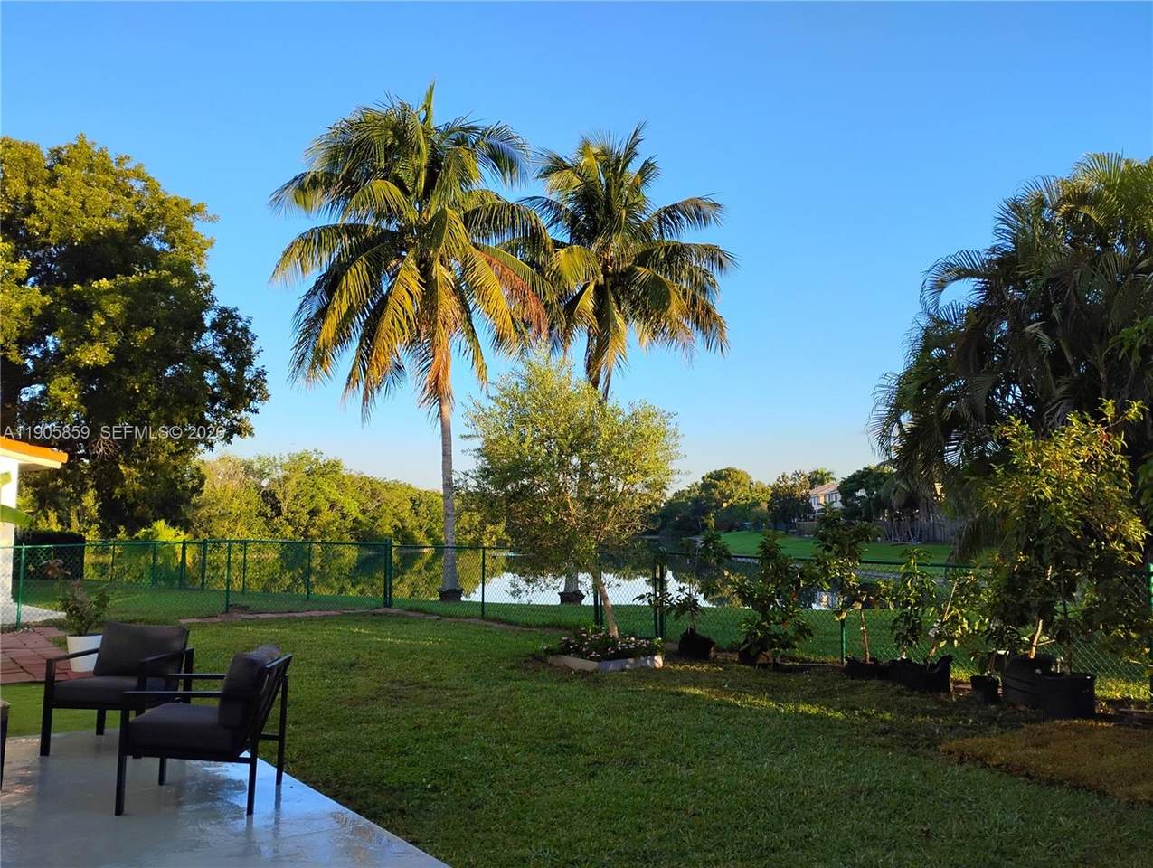 https://bt-photos.global.ssl.fastly.net/miami/1280_boomver_5_A11905859-2.jpg