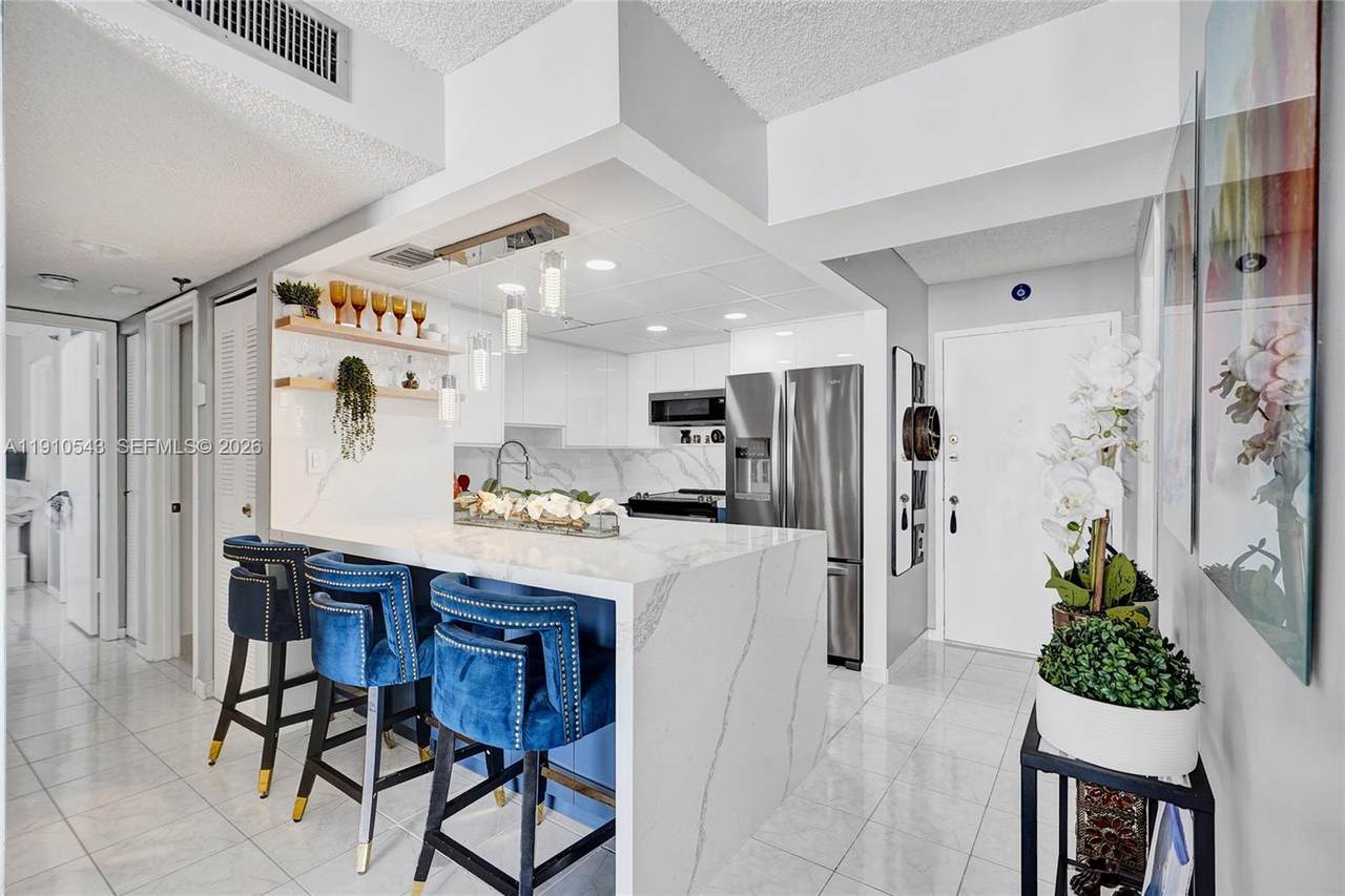 9686 Fontainebleau Blvd - Photo 1