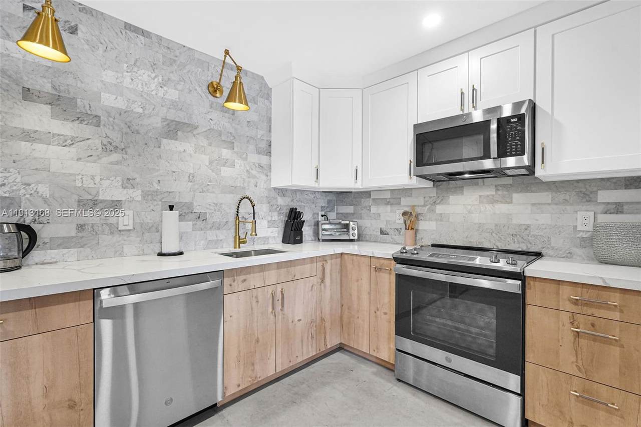 1012 2nd Street - Photo 1