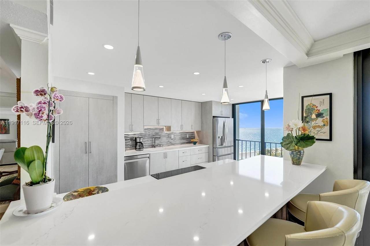 1901 Ocean Blvd - Photo 1