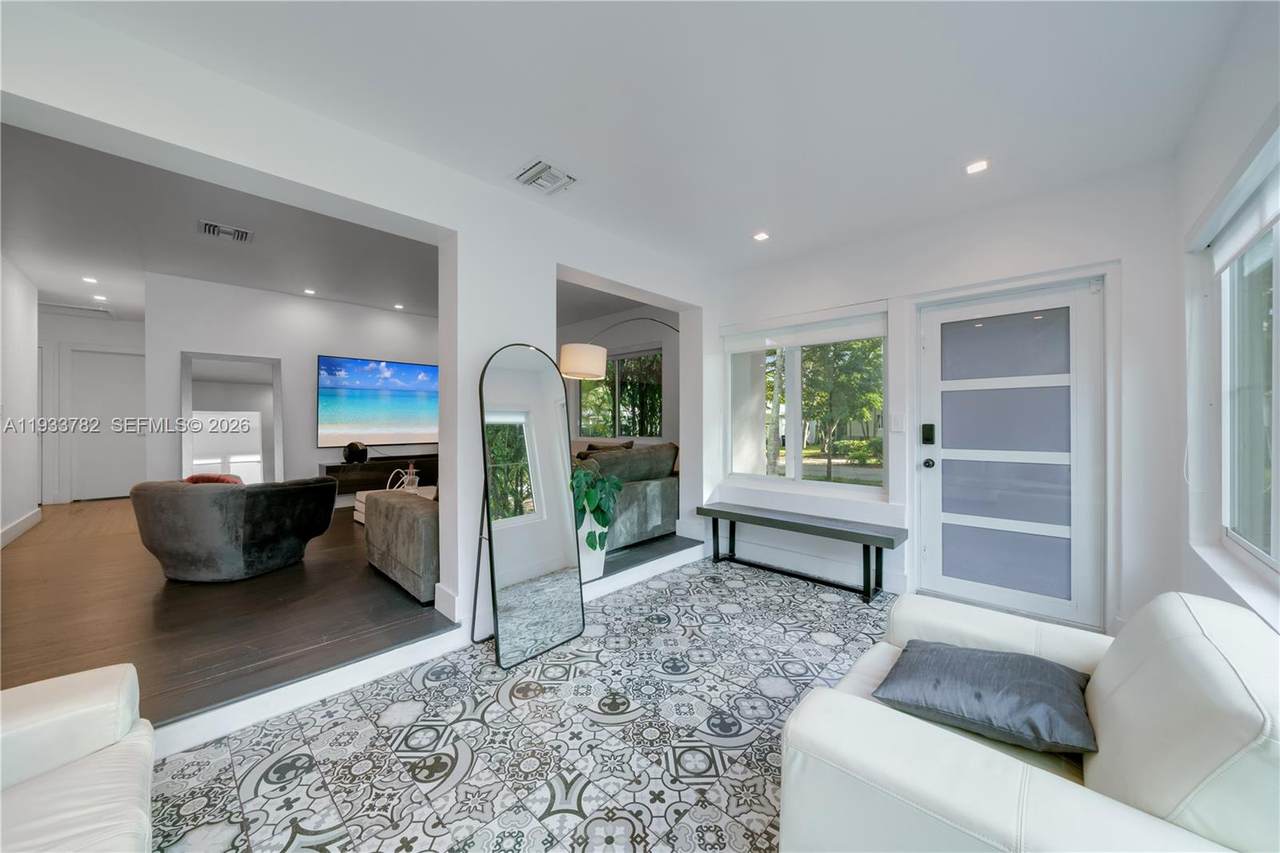 125 88th St - Photo 1