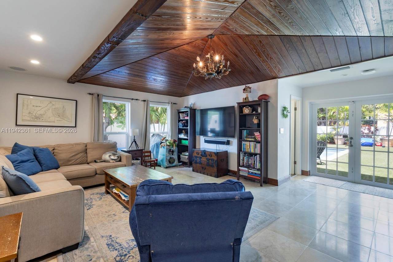 https://bt-photos.global.ssl.fastly.net/miami/1280_boomver_4_A11942361-2.jpg