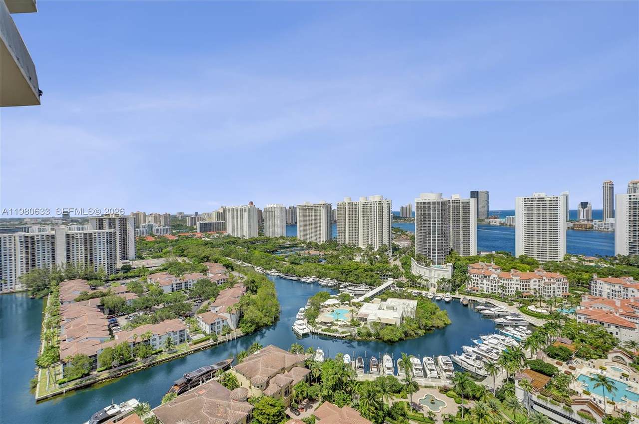 1000 Island Blvd - Photo 1