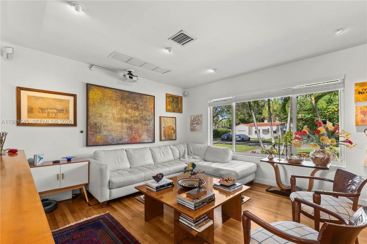 https://bt-photos.global.ssl.fastly.net/miami/1280_boomver_7_A11981645-2.jpg