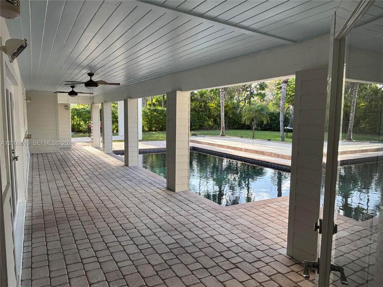 https://bt-photos.global.ssl.fastly.net/miami/1280_boomver_1_A12003695-2.jpg