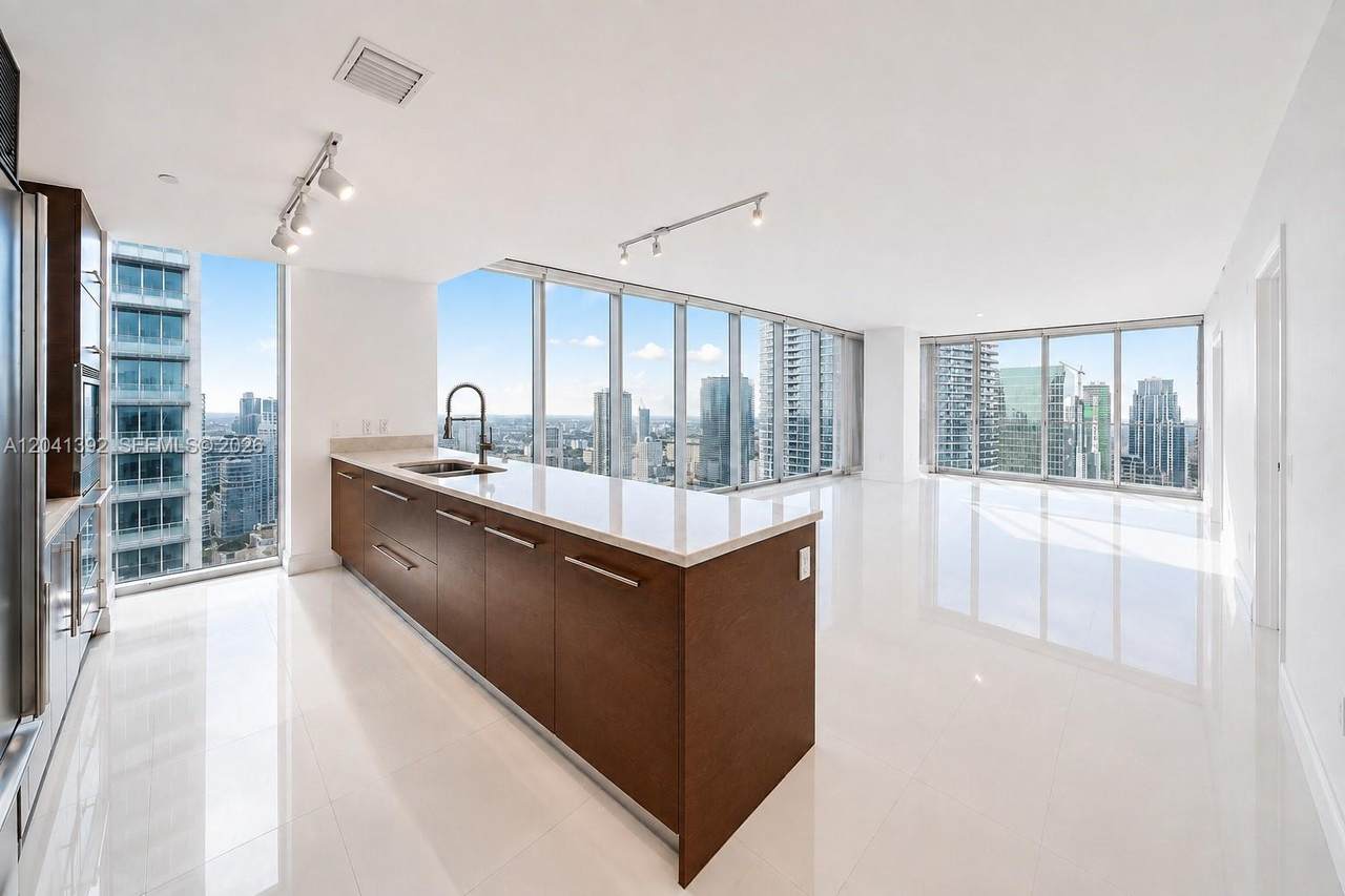 475 Brickell Ave - Photo 1