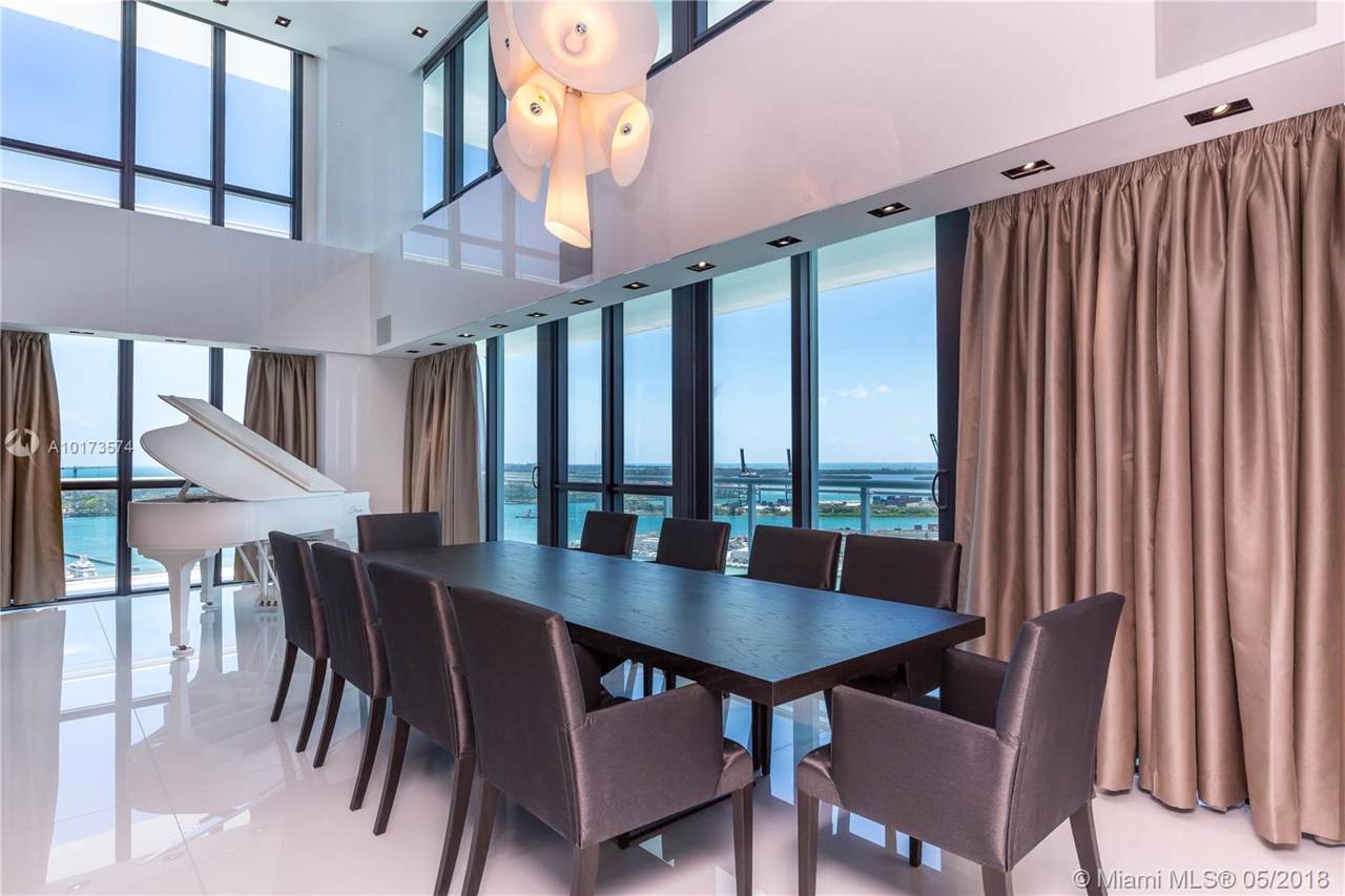 520 West Ave - Photo 1