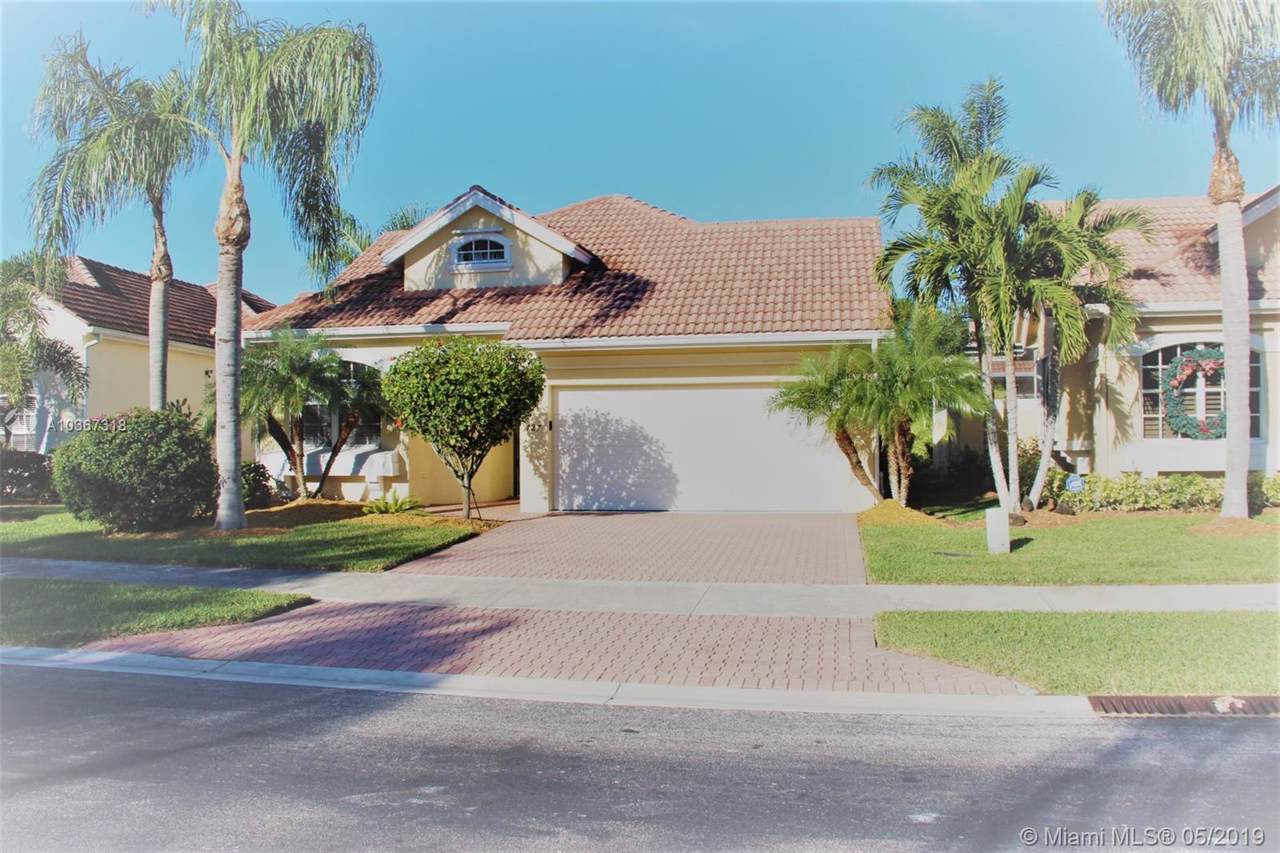 727 Munjack Cir - Photo 1