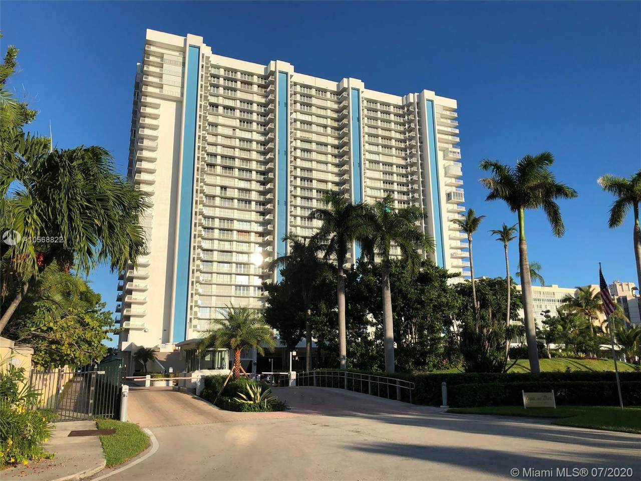 881 Ocean Dr - Photo 1