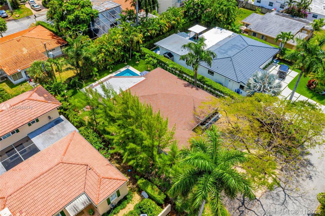 7611 Coquina Dr - Photo 1
