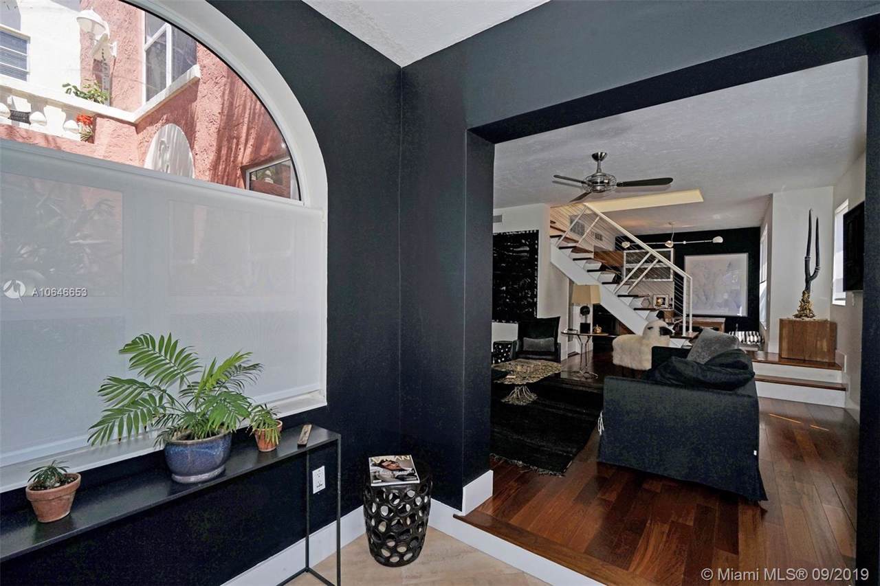 901 Jefferson Ave - Photo 1