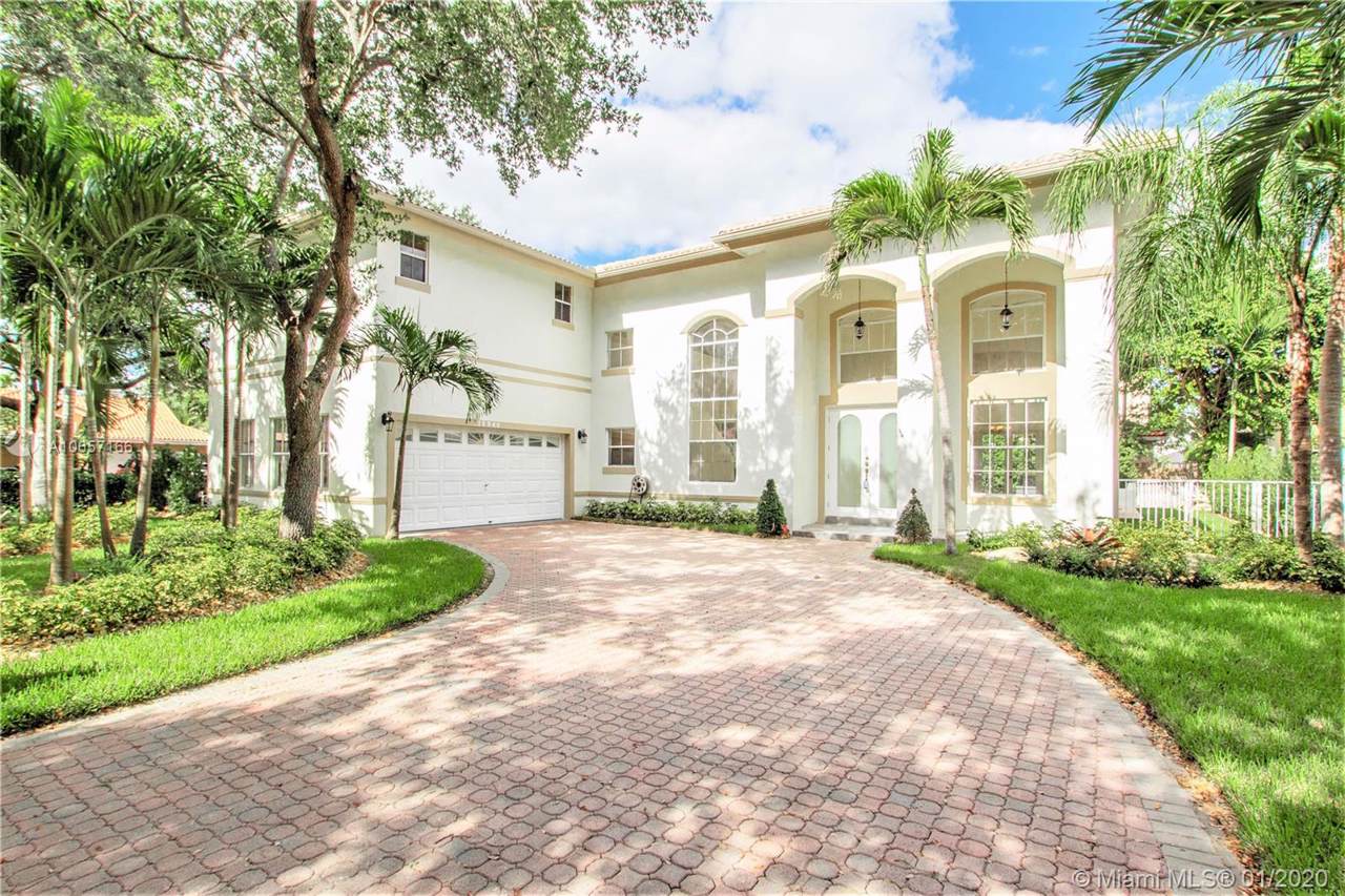 15940 83rd Ave - Photo 1