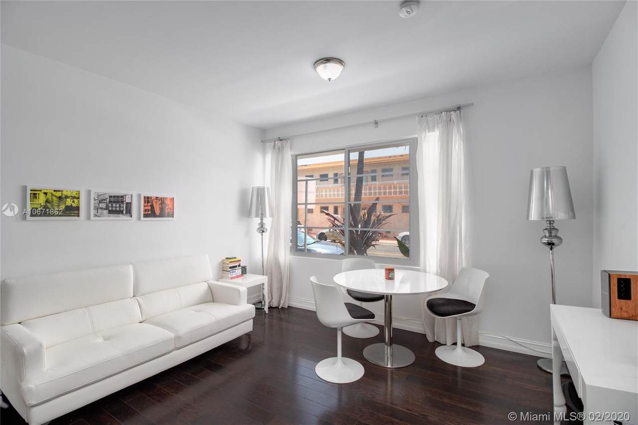 621 11th St - Photo 1