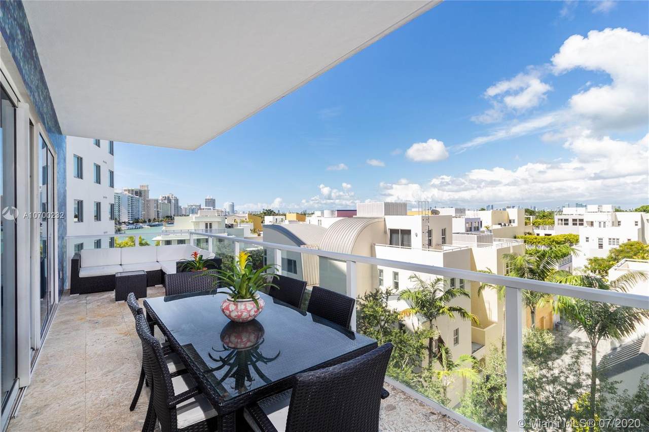 6103 Aqua Ave - Photo 1