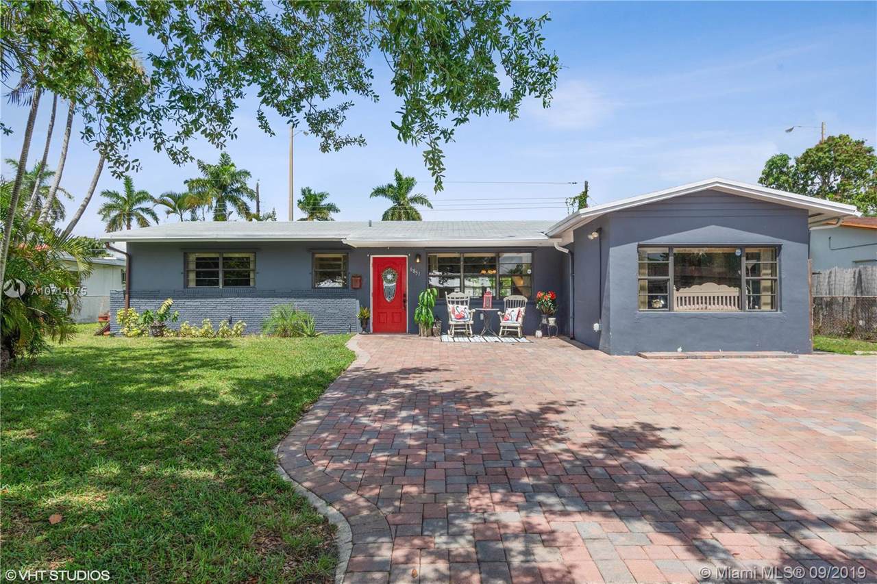 6851 1st Ct - Photo 1