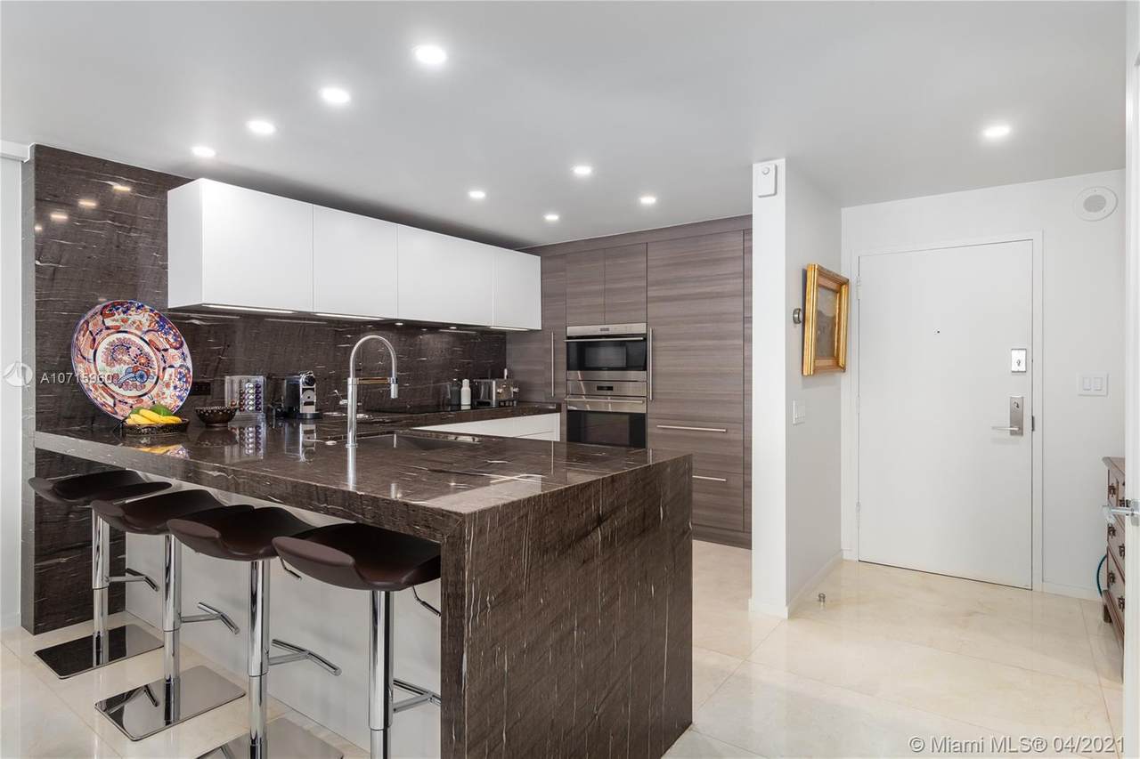 11 Island Ave - Photo 1