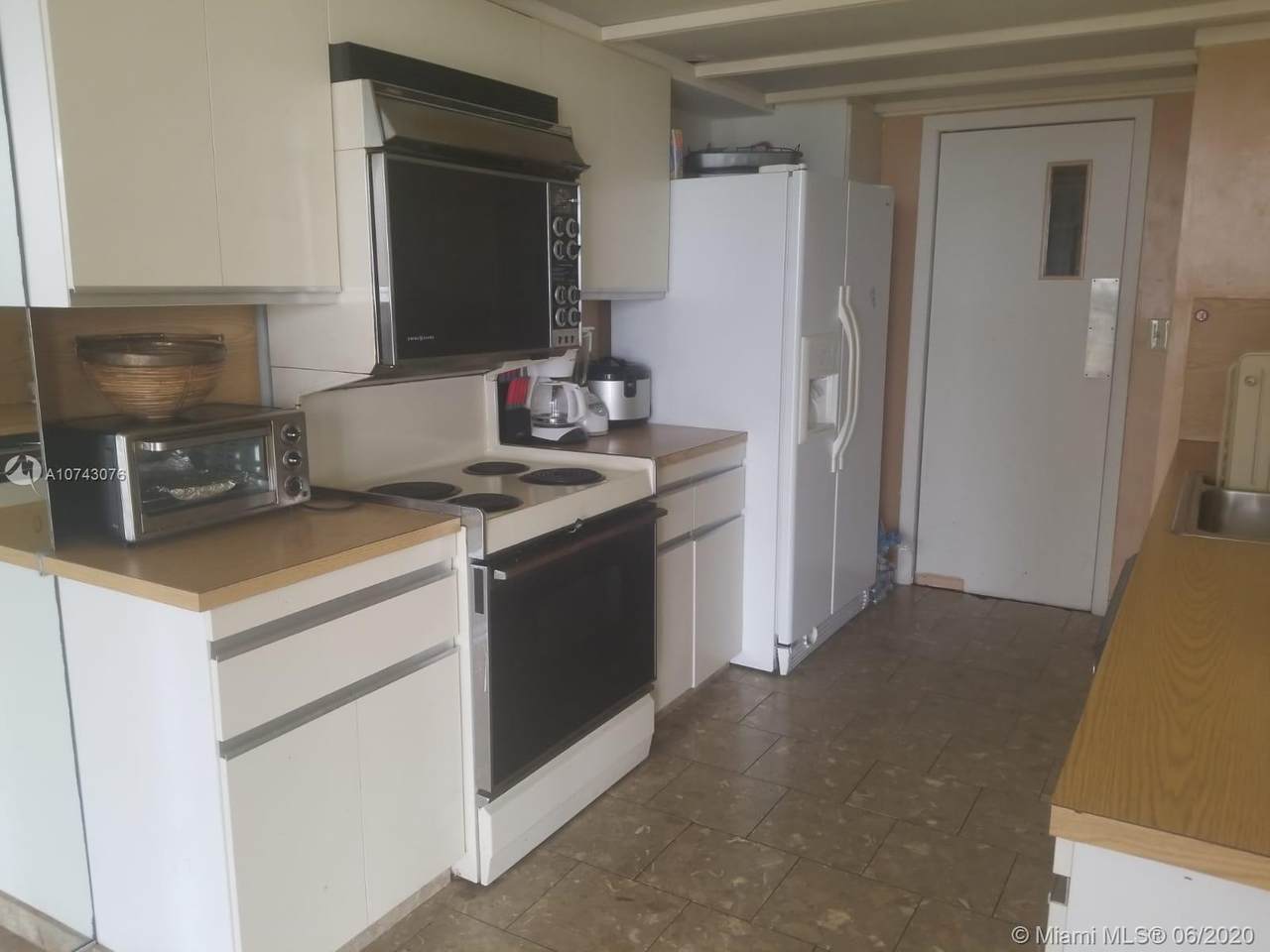1000 Quayside Ter - Photo 1