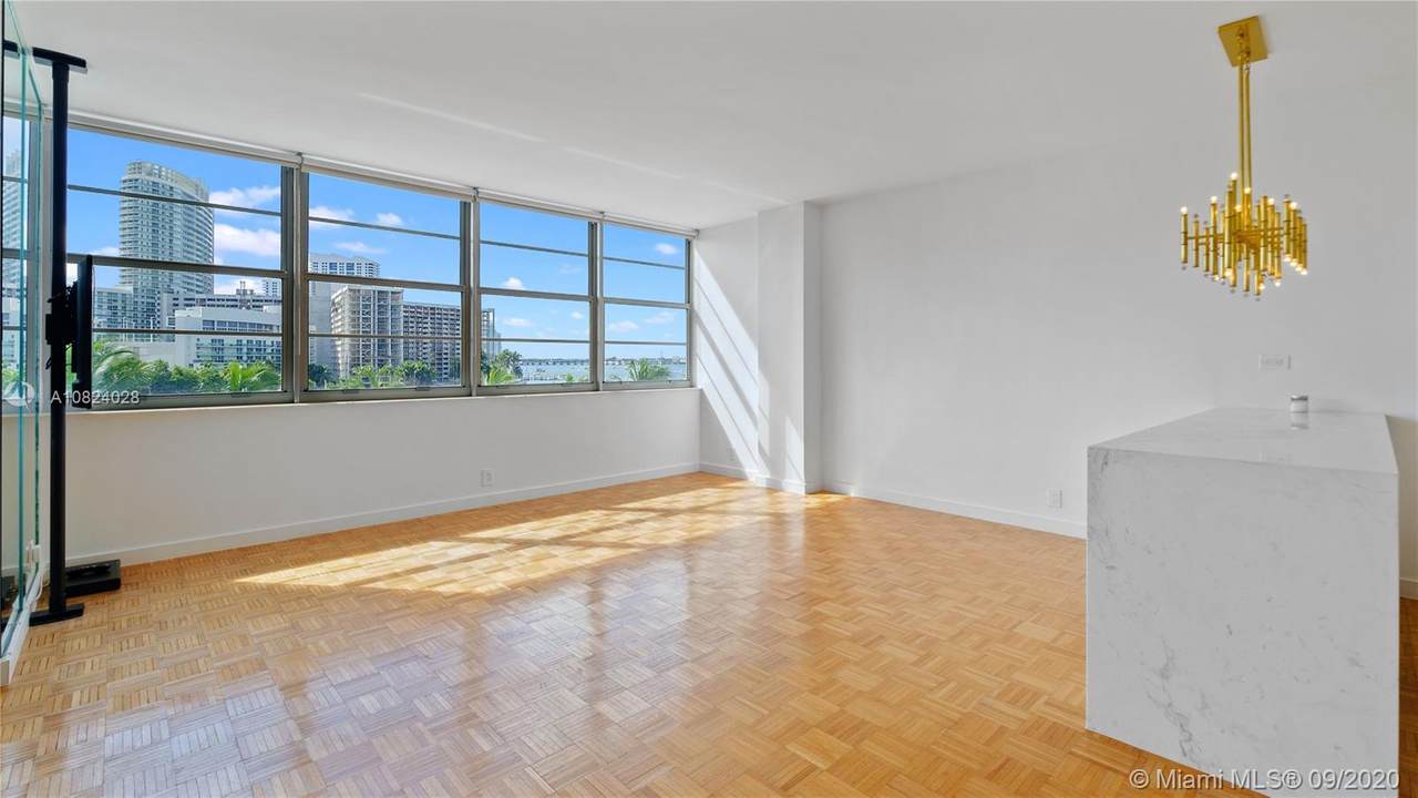 20 Island Ave - Photo 1
