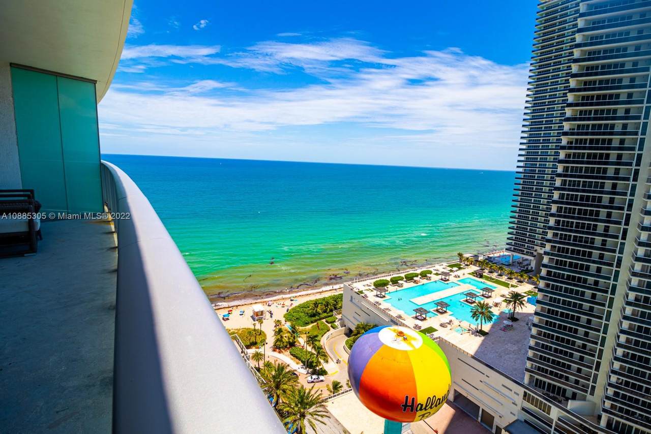 4111 Ocean Dr - Photo 1