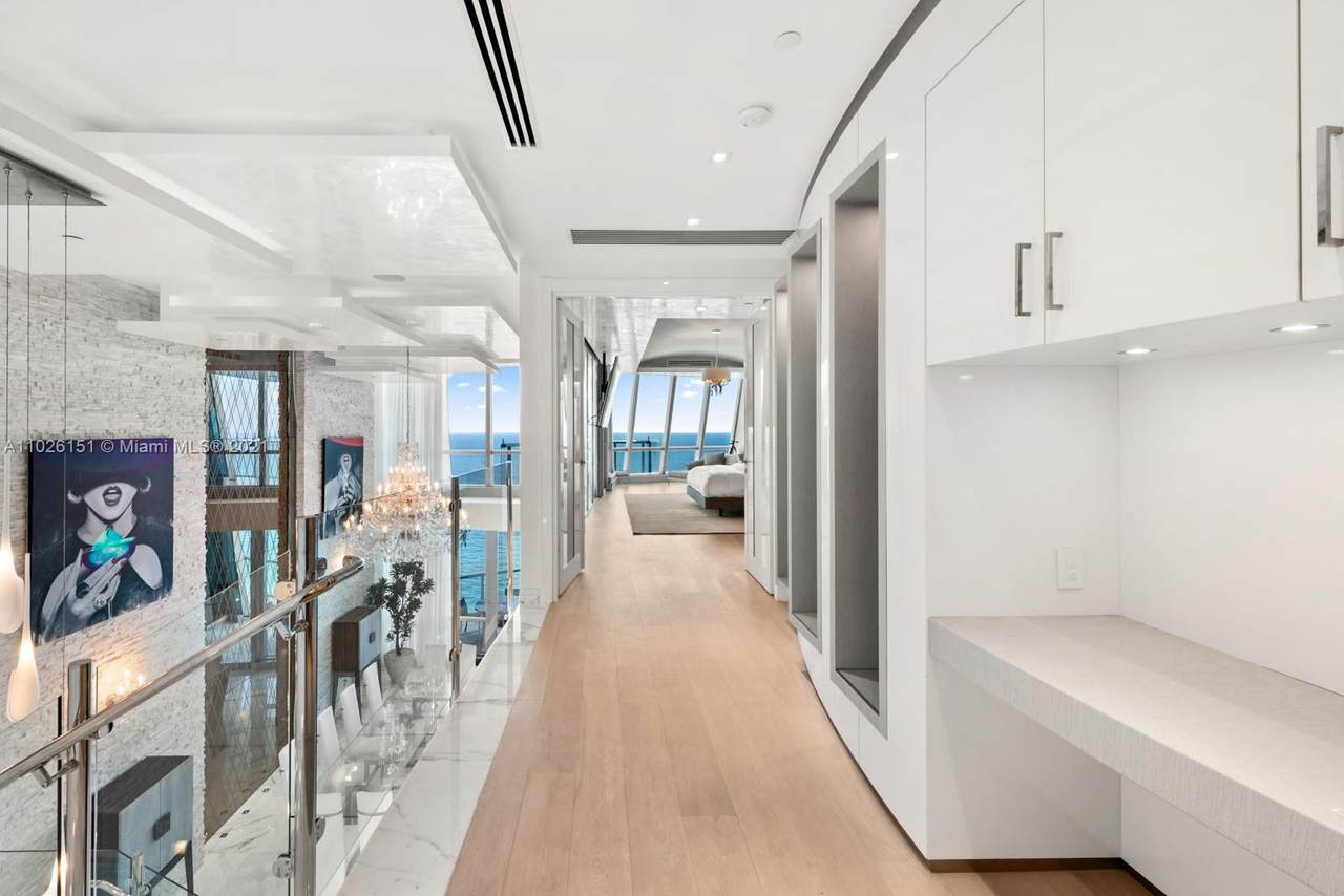 17121 Collins Ave - Photo 1