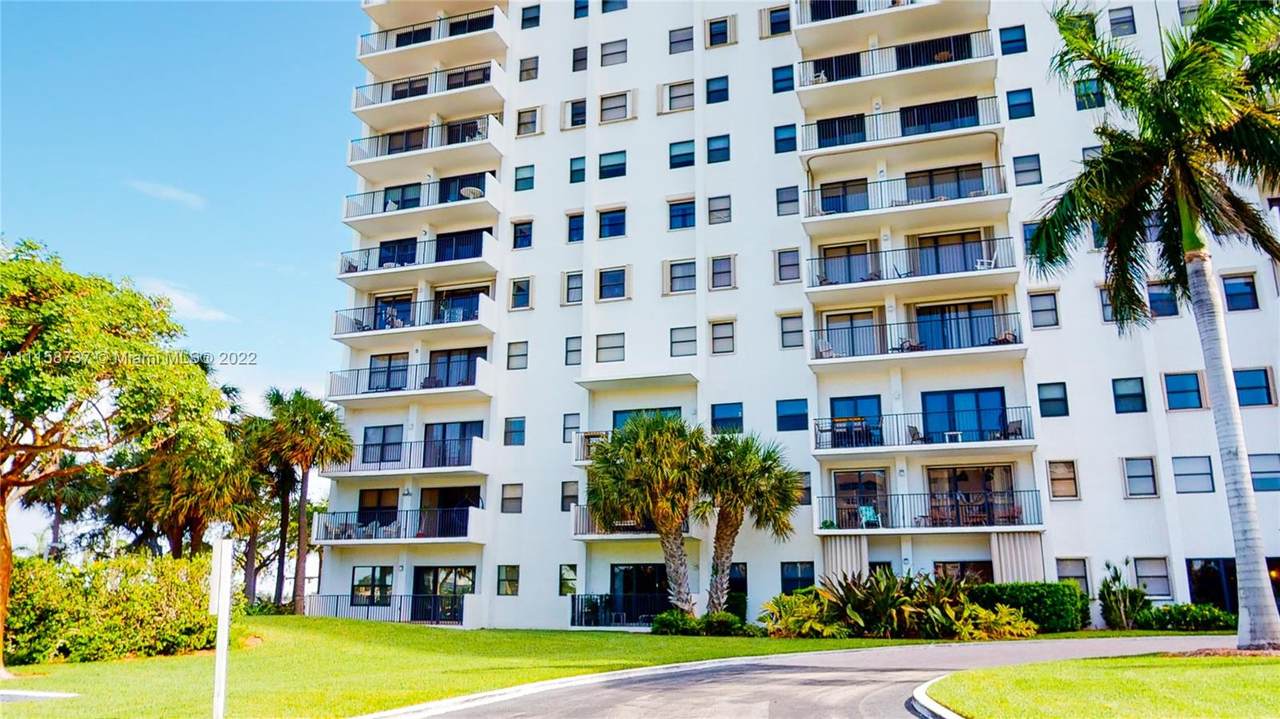 1201 Ocean Dr - Photo 1