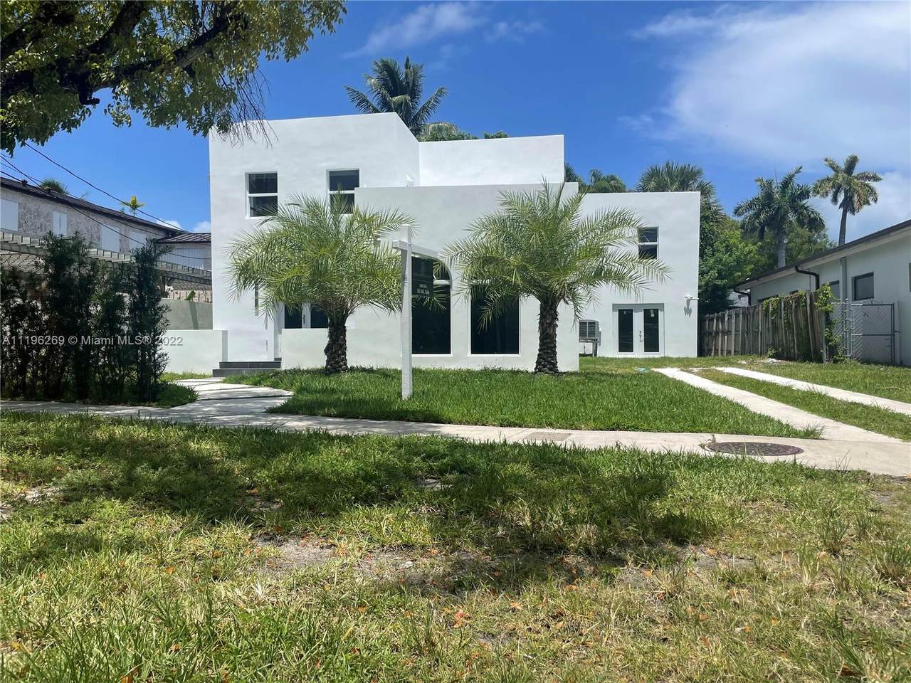 4247 Bay Rd - Photo 1